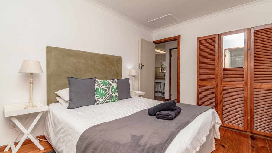 7 Bedroom Property for Sale in Paradise Western Cape